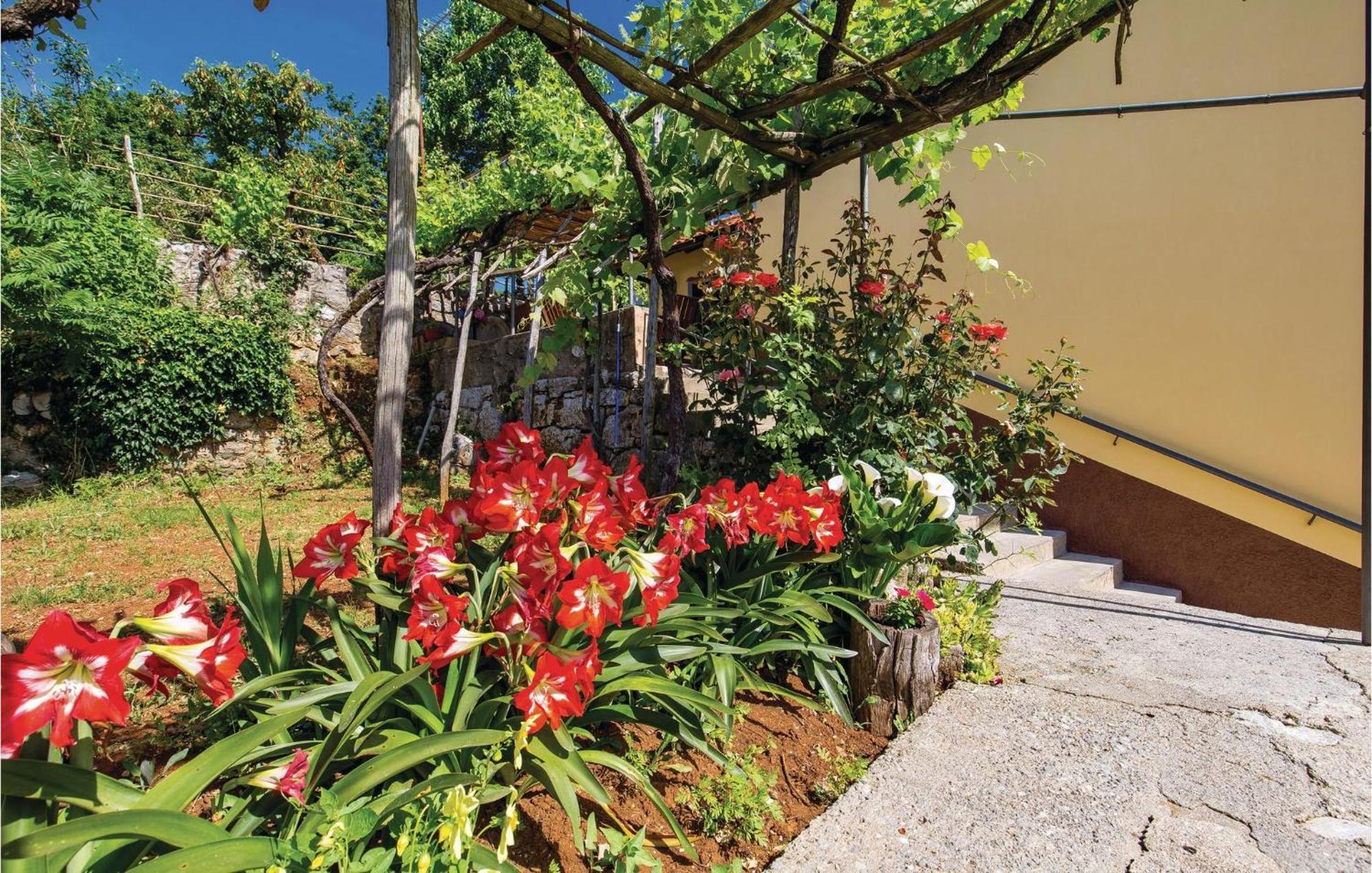 Beautiful Home In Lovran With House Sea View ภายนอก รูปภาพ