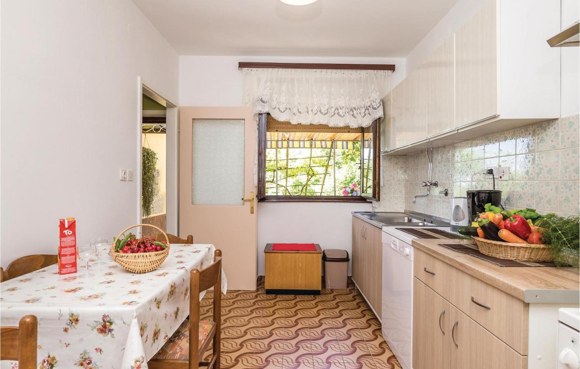 Beautiful Home In Lovran With House Sea View ภายนอก รูปภาพ